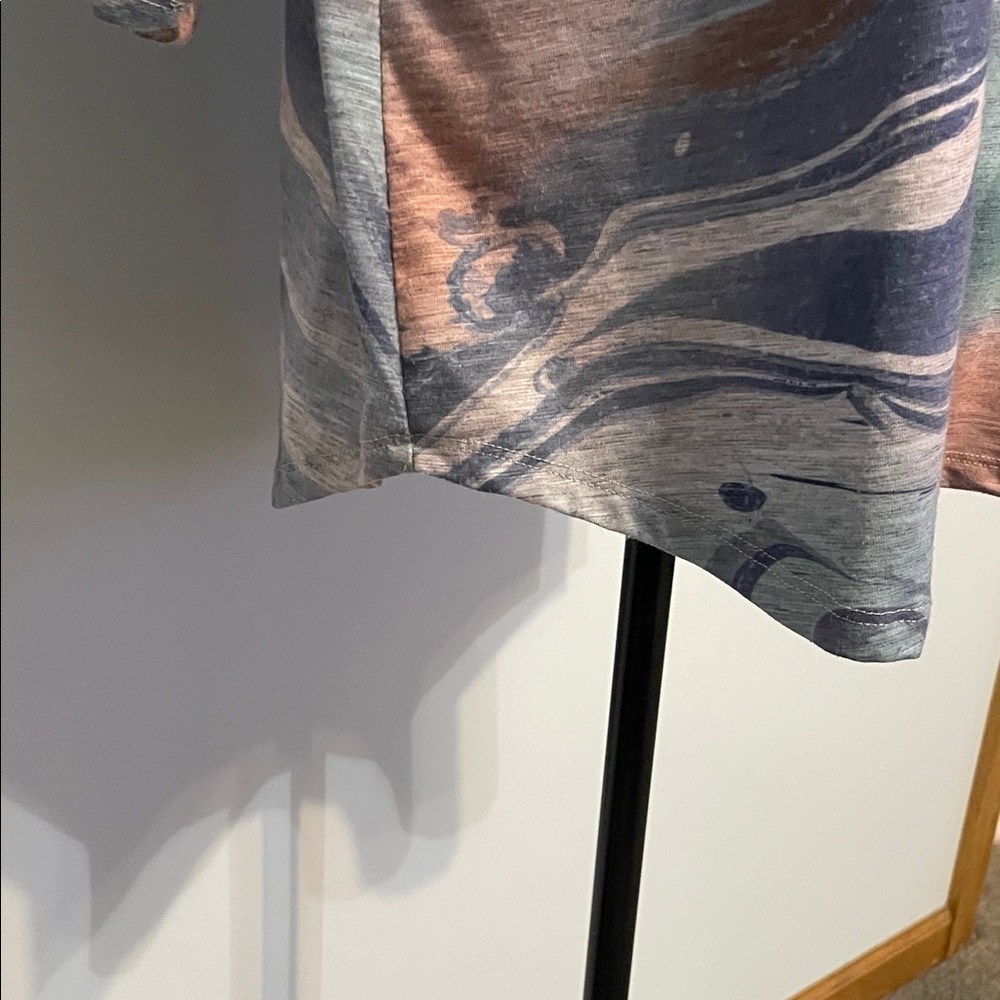 CJ Banks Women's Multicolor Abstract Top - Picture 4 of 8